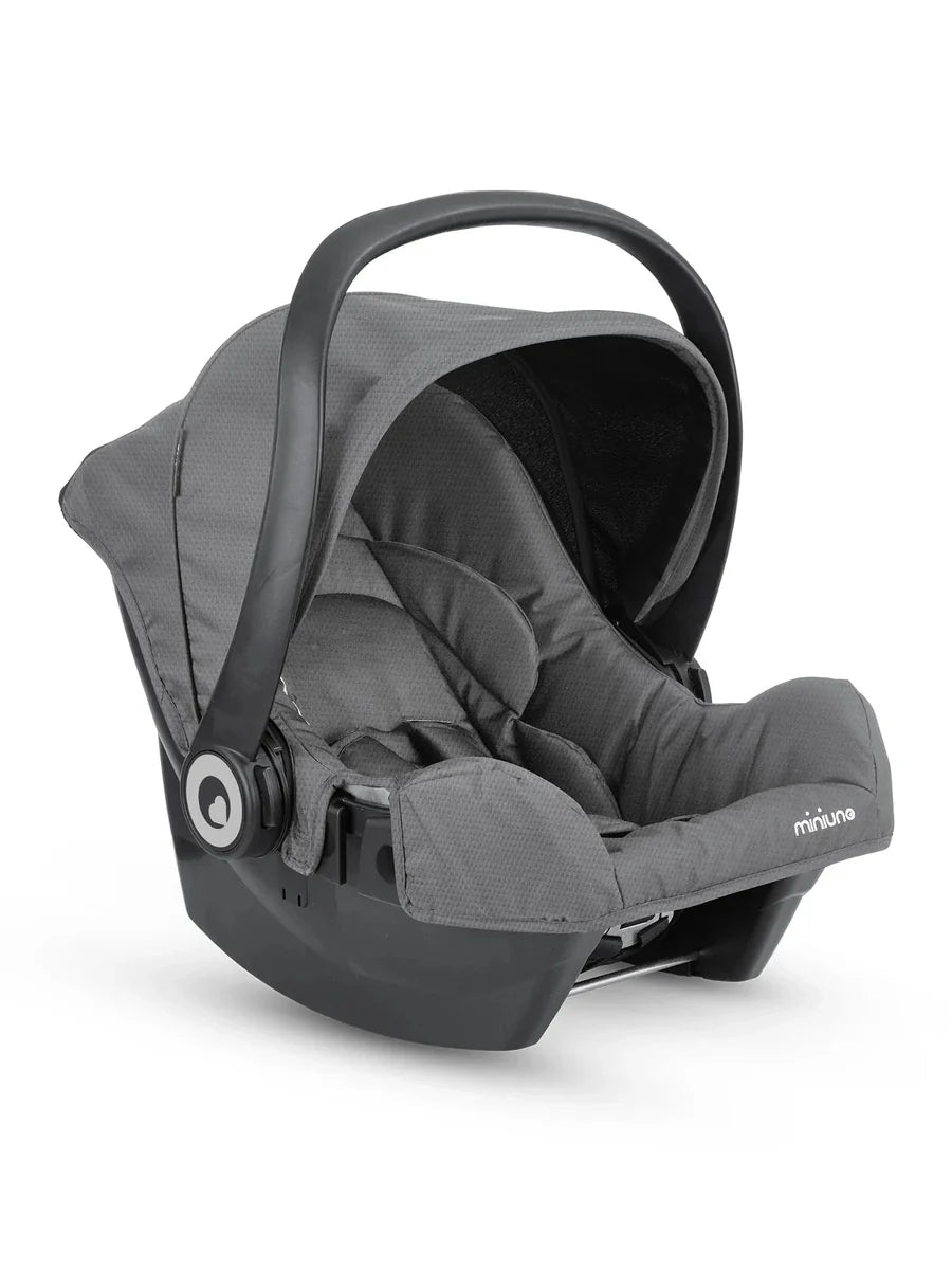 Miniuno Toura Special Edition Car Seat Travel System – Gunmetal Grey