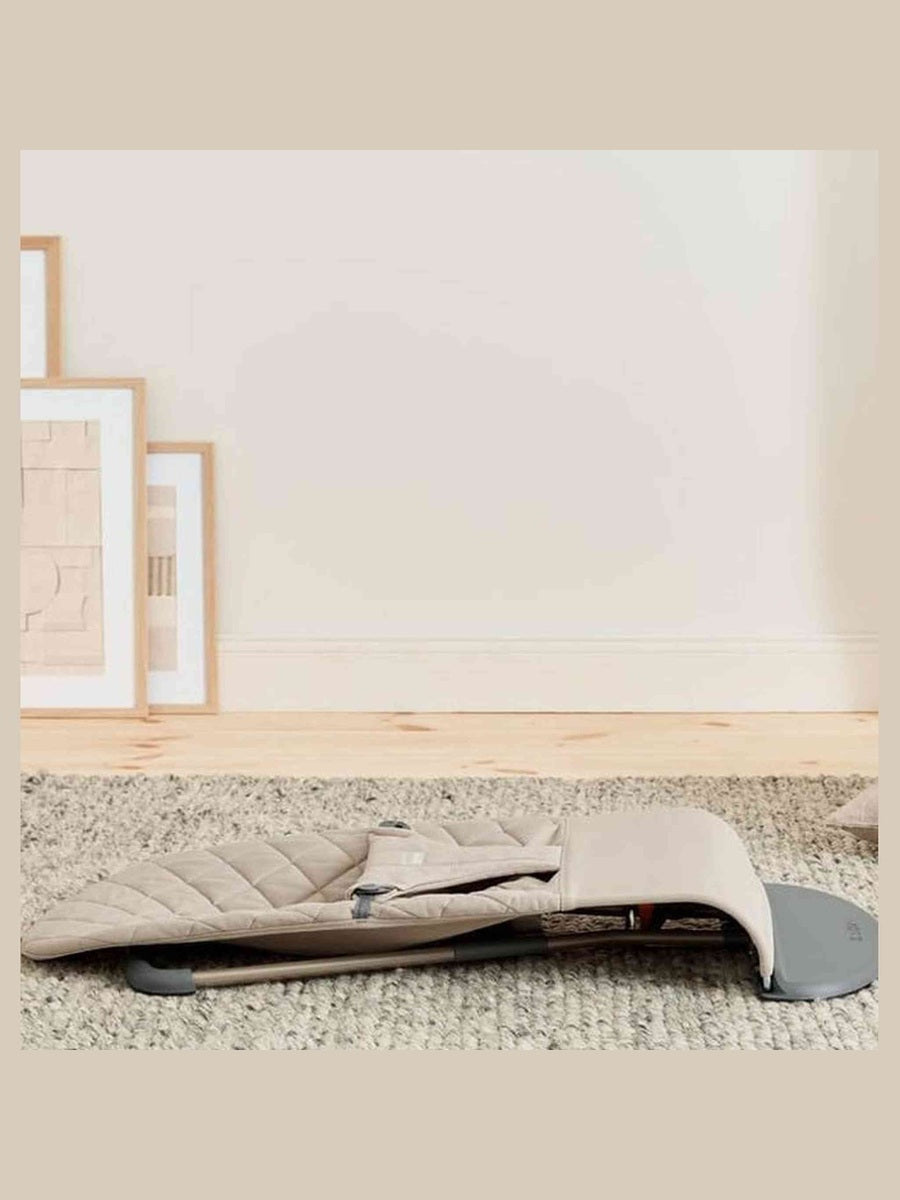 BabyBjorn Bouncer Bliss – Woven, Classic Quilting, Sand Grey