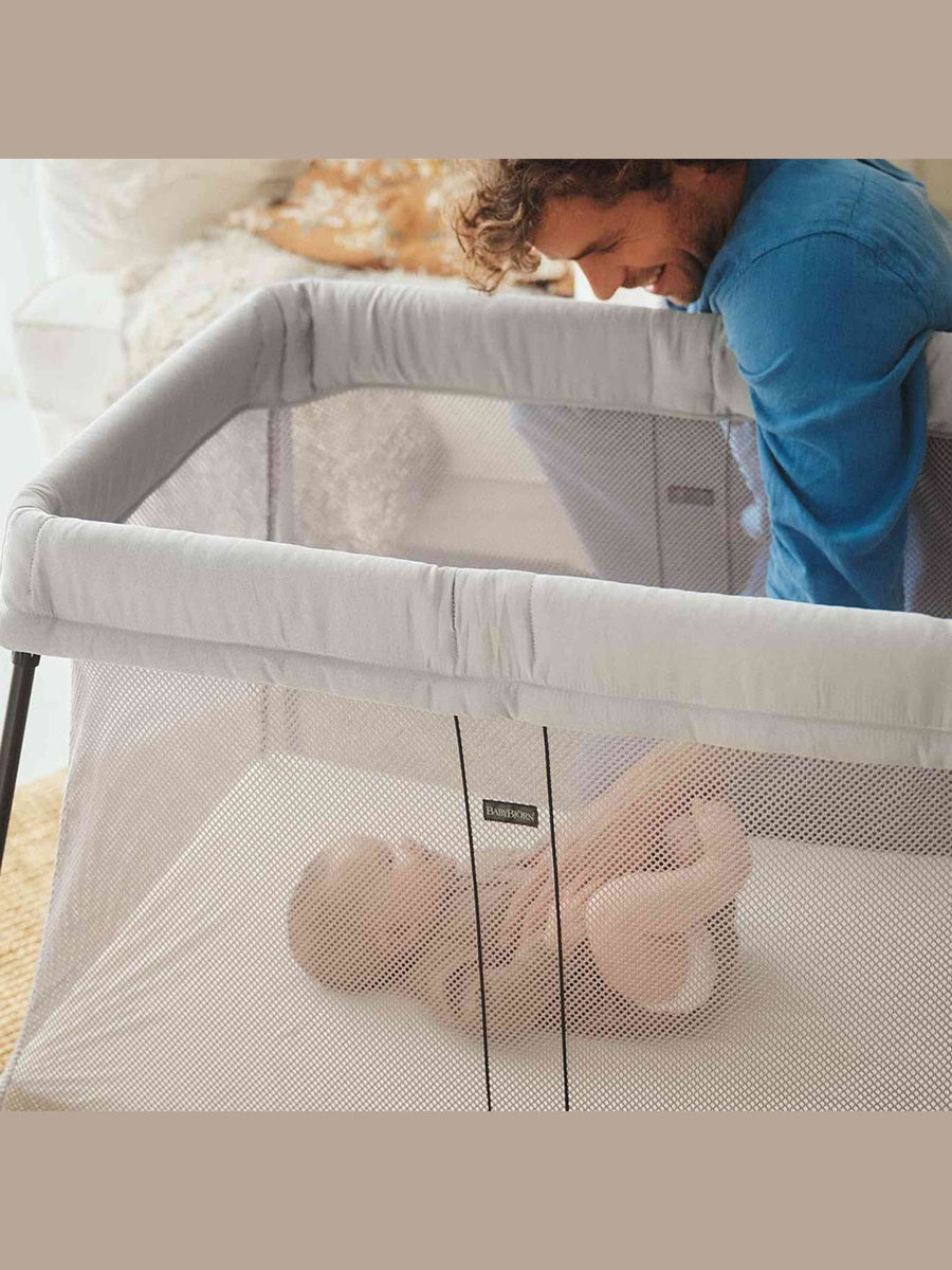 BabyBjörn Travel Cot Light – Silver