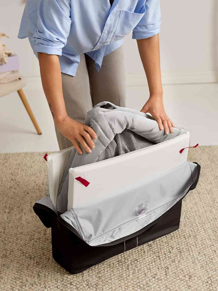 BabyBjörn Travel Cot Light – Silver